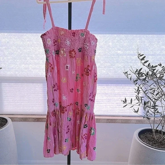 strapless open back dress White & Pale Pink Floral Crepe One Shoulder Dress 8